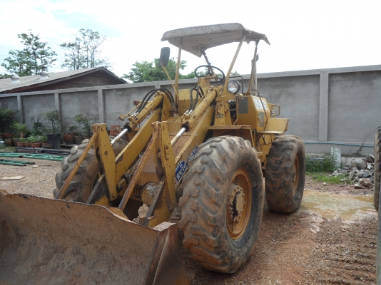 910 40y cat รถตักเก่าไทยสภาพพร้อมใช้ราคาถูก ราคาเน้ตที่ 400,000บาท สนใจโทร 081-989-1989 หรั่งครับ