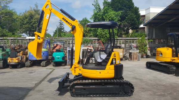 ขาย รถขุด KOMATSU รุ่น PC30MR มือสองญี่ปุ่น แทรกเหล็ก สลัก บูทเอวแน่น 100\% สวยพร้อมใช้งาน มือถือ 0818753444 ขาย รถขุด KOMATSU รุ่น PC30MR มือสองญี่ปุ่น แทรกเหล็ก สลัก บูทเอวแน่น 100\% สวยพร้อมใช้งาน มือถือ 0818753444