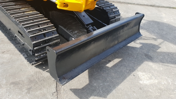 ขาย รถขุด KOMATSU รุ่น PC30MR มือสองญี่ปุ่น แทรกเหล็ก  สลัก บูทเอวแน่น 100\% สวยพร้อมใช้งาน มือถือ 0818753444