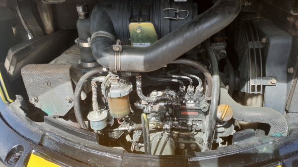 ขาย รถขุด KOMATSU รุ่น PC30MR มือสองญี่ปุ่น แทรกเหล็ก  สลัก บูทเอวแน่น 100\% สวยพร้อมใช้งาน มือถือ 0818753444