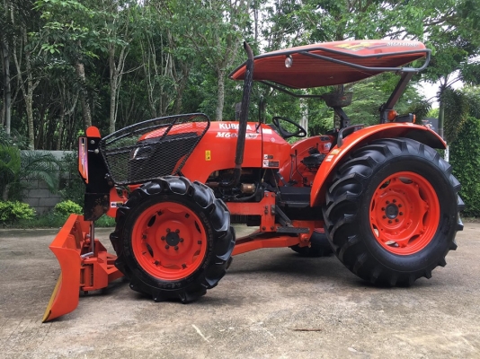 ขายรถไถKubota M6040SU(4WD)พร้อมใบดันและผานพรวนช้าง รถสวย พร้อมใช้งาน