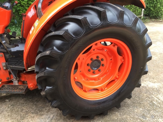 ขายรถไถKubota M6040SU(4WD)พร้อมใบดันและผานพรวนช้าง รถสวย พร้อมใช้งาน ขายรถไถKubota M6040SU(4WD)พร้อมใบดันและผานพรวนช้าง รถสวย พร้อมใช้งาน