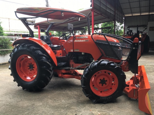 ขายรถไถKubota M6040SU(4WD)พร้อมใบดันและผานพรวนช้าง รถสวย พร้อมใช้งาน ขายรถไถKubota M6040SU(4WD)พร้อมใบดันและผานพรวนช้าง รถสวย พร้อมใช้งาน