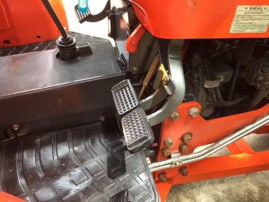 ขายรถไถKubota M6040SU(4WD)พร้อมใบดันและผานพรวนช้าง รถสวย พร้อมใช้งาน