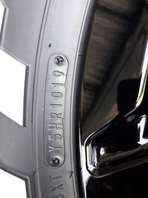 ขายล้อแม็กป้ายแดง revo 18"