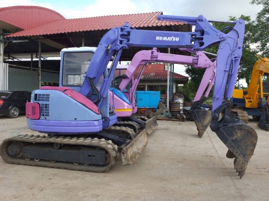 ขายรถขุด KOMATSU PC50UU-2 เครื่องยนต์ KOMATSU-4D84 , ขนาด 4 สูบ คอนโทรลน้ำมัน ปั๊มเฟือง มีลายหัวเจาะ
