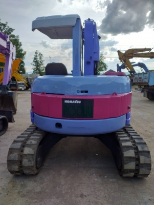 ขายรถขุด KOMATSU PC50UU-2 เครื่องยนต์ KOMATSU-4D84 , ขนาด 4 สูบ คอนโทรลน้ำมัน ปั๊มเฟือง มีลายหัวเจาะ