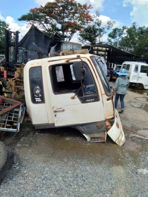 ไฮเทคขายตามสภาพของครบๆมีผุพื้นนิดหน่อย 063-190-3017