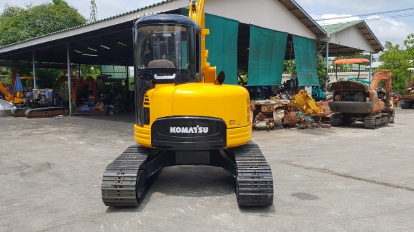ขาย รถขุด KOMATSU รุ่น PC40FR มือสองญี่ปุ่น (หัวเก๋ง) แทรกเหล็ก  สลัก บูทเอวแน่น 100\% สวยพร้อมใช้งาน มือถือ 0818753444