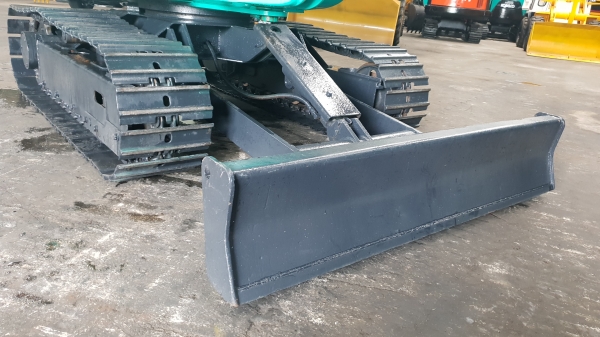 ขาย รถขุด KOMATSU รุ่น PC20-7 มือสองญี่ปุ่น  แทรกเหล็ก  สลัก บูทเอวแน่น 100\% สวยพร้อมใช้งาน มือถือ 0818753444  V