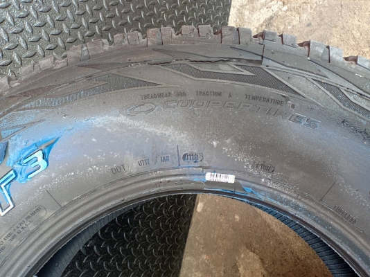 COOPER DISCOVERER AT3 265/70R17 ยางตัวหนังสือขาว U.S.A. COOPER DISCOVERER AT3 265/70R17 ยางตัวหนังสือขาว U.S.A.