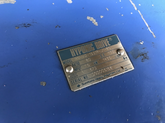 ขายมอเตอร์เกียร์เพลาออกข้าง Hyponic drive Sumitomo 2HP. 380V อัตราทด 1:80 made in Japan เพลาออกประมาณ 16 รอบต่อนาที เพลาใหญ่แรงบิดเยอะ สภาพสวยเดิมๆ หมุนนิ่ม พร้อมใช้งาน