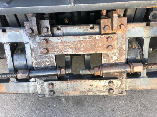 ขายรถตักยางพารางาเทได้เสา5เมตรเครื่องยนต์ดีเชลเกียร์ ออโต้ ขายรถตักยางพารางาเทได้เสา5เมตรเครื่องยนต์ดีเชลเกียร์ ออโต้