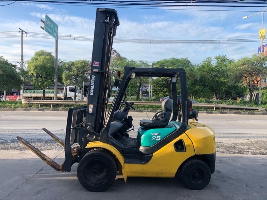 ขายรถตักยางพารางาเทได้เสา5เมตรเครื่องยนต์ดีเชลเกียร์ ออโต้ ขายรถตักยางพารางาเทได้เสา5เมตรเครื่องยนต์ดีเชลเกียร์ ออโต้