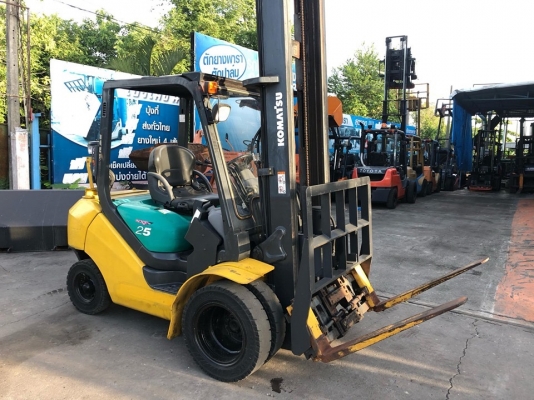 ขายรถตักยางพารางาเทได้เสา5เมตรเครื่องยนต์ดีเชลเกียร์ ออโต้ ขายรถตักยางพารางาเทได้เสา5เมตรเครื่องยนต์ดีเชลเกียร์ ออโต้