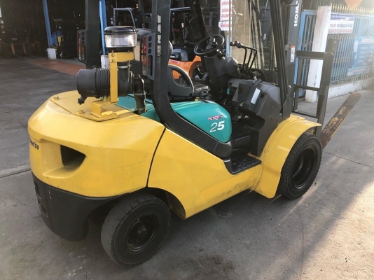 ขายรถตักยางพารางาเทได้เสา5เมตรเครื่องยนต์ดีเชลเกียร์ ออโต้ ขายรถตักยางพารางาเทได้เสา5เมตรเครื่องยนต์ดีเชลเกียร์ ออโต้