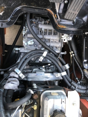 ขายรถหนีบก้อนกลมเสาสูง5เมตรเครื่องยนต์ดีเชลเกียร์ออโต้