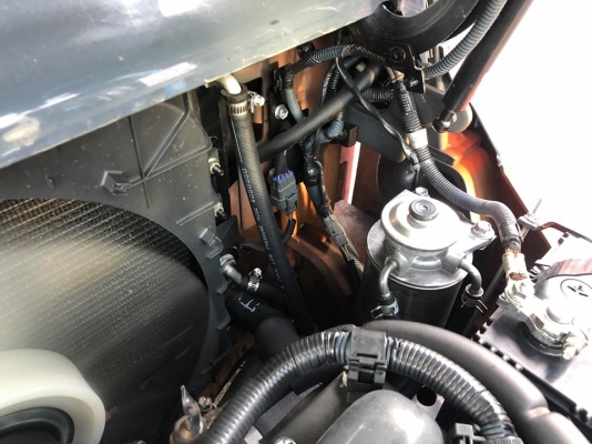 ขายรถหนีบก้อนกลมเสาสูง5เมตรเครื่องยนต์ดีเชลเกียร์ออโต้