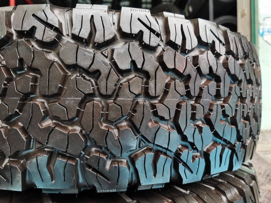 ขายยาง BF-Goodrich KO2 285-75-16 PR10 ปี15 - สภาพสวย เนียนทุกเส้น สภาพเหมือนยางใหม่ - ราคาชุดละ 22,0