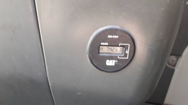 ขายรถขุดCAT320D.../ญี่ปุ่นแท้/เล่มพร้อม/เฟมบางอย่างเดียว ขายรถขุดCAT320D.../ญี่ปุ่นแท้/เล่มพร้อม/เฟมบางอย่างเดียว