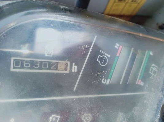 มาใหม่จ้า..KOMATSU PC30-7E เก่านอกแท้  เครื่องดำ  สภาพสวย 6,xxxชั่วโมง..พร้อมใช้ โทร 089-3818694 จ๊อย