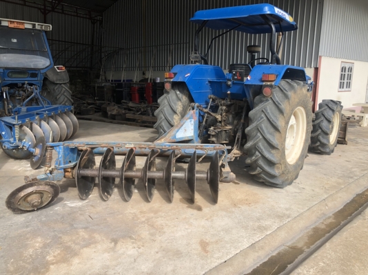 ขายรถไถ FORD NEWHOLLAND 6640 ปี1996 เกีย์รกลาง คานนิว มีอุปกรณ์ดันหน้า ผานเจ็ด ยางดี ภาษีไม่ขาดเล่มทะเบียนพร้อมโอน ขายรถไถ FORD NEWHOLLAND 6640 ปี1996 เกีย์รกลาง คานนิว มีอุปกรณ์ดันหน้า ผานเจ็ด ยางดี ภาษีไม่ขาดเล่มทะเบียนพร้อมโอน