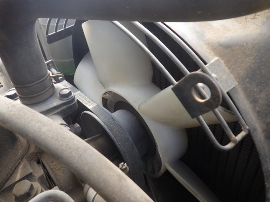 ขายรถตัก YANMAR V2 นำเข้าจากญี่ปุ่น พร้อมใช้ครับ ติดต่อ 063-9316985 ID LINE : 0639316985 ครับ