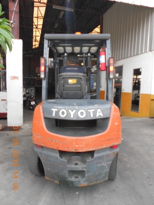 ขายถูกๆจ้า รถสวยๆราคาโดนใจ TOYOTA 8FD25