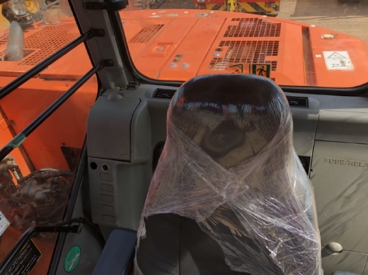 ขายรถขุด HITACHI ZX135US นำเข้าเองจากญี่ปุ่น สภาพสวยพร้อมใช้ มีVDOการทำงานครับ