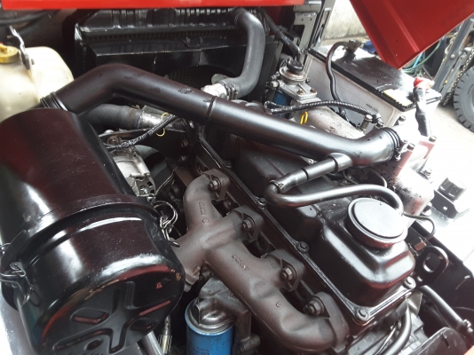 3 ตันดีเซลเสา 3 ตอนยกสูง 4.3 เมตรเครื่องนิสสัน TD27 เกียร์ออโต้ สนใจ โทร/ไลน์ 0813535948