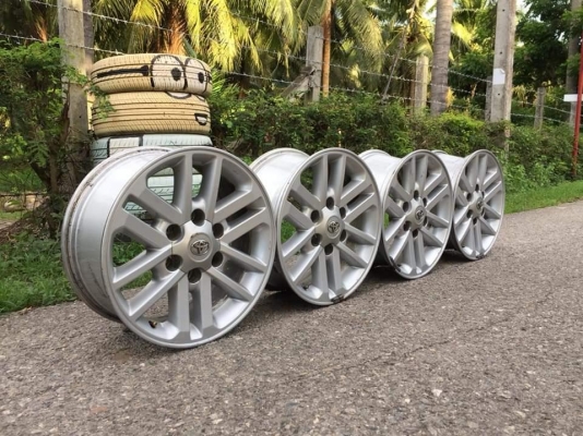 ขายล้อแม็ก Toyota Fortuner BMC ขอบ 17 4 วง ราคา 4,900 บาท