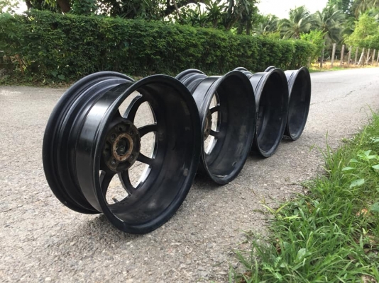 ขายล้อแม็ก Lenso ขอบ 15 4 วง ราคา 3,500 บาท ขายล้อแม็ก Lenso ขอบ 15 4 วง ราคา 3,500 บาท