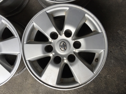 ล้อโตโยต้าขอบ15 ขายตามสภาพ ชุด3000บ. สนใจโทร0879050181.จัดส่งได้ทั่วไทย