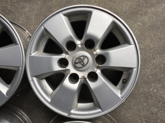 ล้อโตโยต้าขอบ15 ขายตามสภาพ ชุด3000บ. สนใจโทร0879050181.จัดส่งได้ทั่วไทย