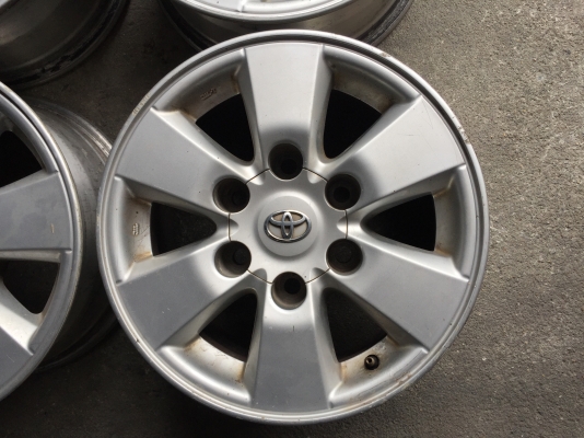 ล้อโตโยต้าขอบ15 ขายตามสภาพ ชุด3000บ. สนใจโทร0879050181.จัดส่งได้ทั่วไทย
