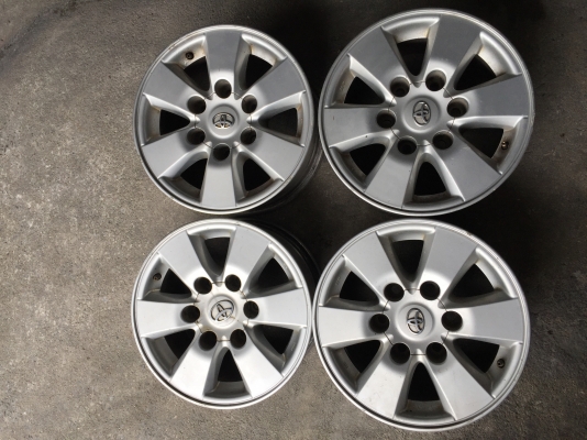 ล้อโตโยต้าขอบ15 ขายตามสภาพ ชุด3000บ. สนใจโทร0879050181.จัดส่งได้ทั่วไทย