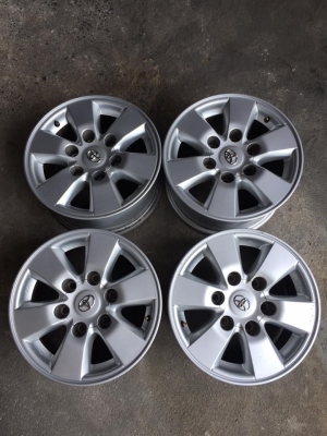ล้อโตโยต้าขอบ15 ขายตามสภาพ ชุด3000บ. สนใจโทร0879050181.จัดส่งได้ทั่วไทย