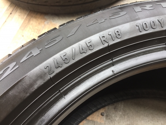 245-45-18 ปี 17 ยาง PIRELLI 2 เส้น 1600 พร้อมใส่ ยางสวยไม่บวมไม่กินข้าง ดอกยางเหลือเยอะเอาไปวิ่งกันใ 245-45-18 ปี 17 ยาง PIRELLI 2 เส้น 1600 พร้อมใส่ ยางสวยไม่บวมไม่กินข้าง ดอกยางเหลือเยอะเอาไปวิ่งกันใ