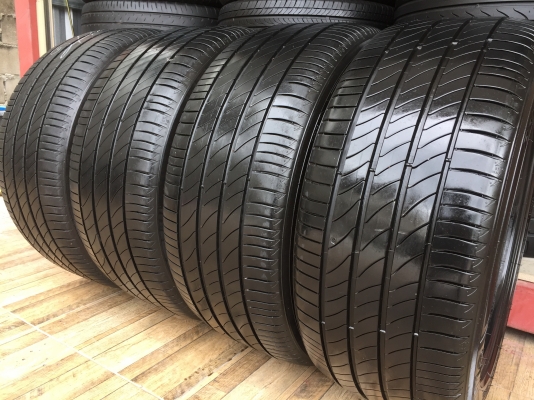245-45-17 ปี 15 ยาง Michelin 4 เส้น 3000 พร้อมใส่ ยางสวยไม่บวมไม่กินข้าง ดอกยางเหลือเยอะเอาไปวิ่งกัน