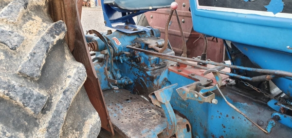 ขายรถไถ FORD 5000 (77) อุปกรณ์3ชิ้น ดันหน้า +ผา3+ผาน7 ทะเบียนพร้อมโอน ราคา 238,000บาท สนใจโทรสอบถามได้ครับ #สามย่านแทรคเตอร์ อ.แกลง ระยอง โทร/ไลน์ 0897489639 ,0899347475 ขายรถไถ FORD 5000 (77) อุปกรณ์3ชิ้น ดันหน้า +ผา3+ผาน7 ทะเบียนพร้อมโอน ราคา 238,000บาท สนใจโทรสอบถามได้ครับ #สามย่านแทรคเตอร์ อ.แกลง ระยอง โทร/ไลน์ 0897489639 ,0899347475