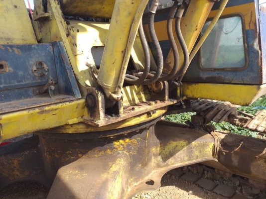 ขายKOMATSU PC200-3 โซ่หลุดอย่างเดียวใช้งานได้ราคา 260,000 ขายKOMATSU PC200-3 โซ่หลุดอย่างเดียวใช้งานได้ราคา 260,000