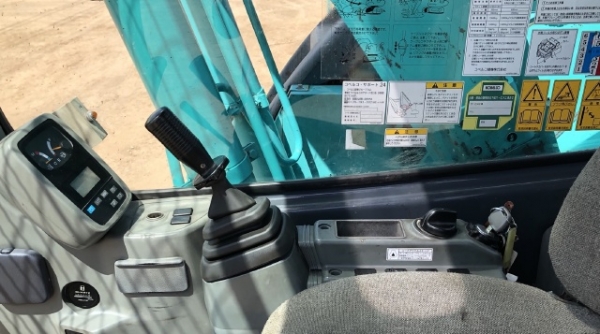 ขายรถขุด KOBELCO SK135SR หัวแม่เหล็ก นำเข้าเองจากญี่ปุ่น สภาพสวยพร้อมใช้ มีVDOการทำงานครับ