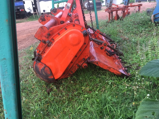 ขายโรตารีตราช้าง RX163D พร้อมยอยปั่นใส่ 36-40 แรง ขายโรตารีตราช้าง RX163D พร้อมยอยปั่นใส่ 36-40 แรง