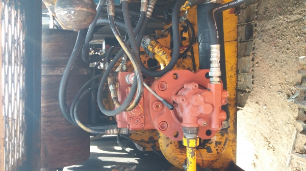 ขาย 525,000 KOBELCO sk 045  เครื่องดี ปั้มแรง เอวแน่น ช่วงล่างสวย เอกสารแจ้งจำหน่าย รถสวยพร้อมใช้งาน รถอยู่ นครปฐม 090-772-3710 090-772-3708