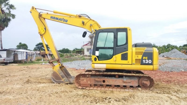 ขาย 1,350,000 KOMATSU pc130-8 ไฟฟ้าครบ เครื่องดี ปั้มแรง เอวแน่น แอร์เย็น ช่วงล่างเต็ม รถสวยพร้อมใช้ รถอยู่ นครปฐม 064-191-1112