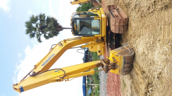 ขาย 1,350,000 KOMATSU pc130-8 ไฟฟ้าครบ เครื่องดี ปั้มแรง เอวแน่น แอร์เย็น ช่วงล่างเต็ม รถสวยพร้อมใช้ รถอยู่ นครปฐม 090-772-3710 090-772-3708