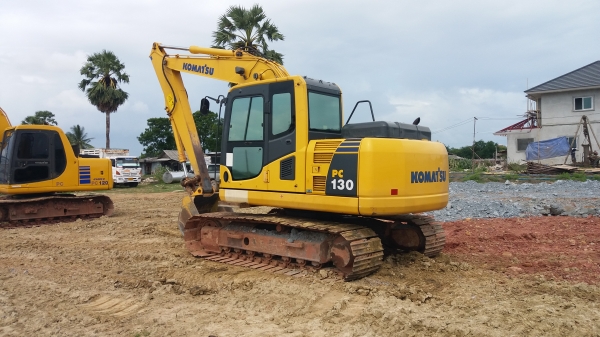 ขาย 1,350,000 KOMATSU pc130-8 ไฟฟ้าครบ เครื่องดี ปั้มแรง เอวแน่น แอร์เย็น ช่วงล่างเต็ม รถสวยพร้อมใช้ รถอยู่ นครปฐม 090-772-3710 090-772-3708