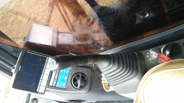 ขาย 1,350,000 KOMATSU pc130-8 ไฟฟ้าครบ เครื่องดี ปั้มแรง เอวแน่น แอร์เย็น ช่วงล่างเต็ม รถสวยพร้อมใช้ รถอยู่ นครปฐม 090-772-3710 090-772-3708