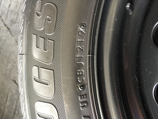 ล้อรีโว่+บริสโตน215/65/16ปี19 ถอดป้ายแดงตุ่มหน้ายางชัดเจน โทร0879050181.ส่งได้ ล้อรีโว่+บริสโตน215/65/16ปี19 ถอดป้ายแดงตุ่มหน้ายางชัดเจน โทร0879050181.ส่งได้