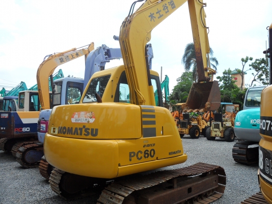PC60-7 KOMATSU  (รถนอก นำเข้า ขายถูก)@945,000 รถขุดเก่านอก สถาพดีพร้อมใช้ เพิ่งนำเข้ามายังไม่เคยใช้งานในเมืองไทยเลย เครื่องดีปั้มเเรงพร้อมใช้ บูมอาร์มสวย ช่วงล่างดี เร็วแรง ไม่โหลดพร้อมใช้รถเดิมๆ เอกสารอินวอยสนใจคลิ๊ก ☎ 081-989-1989 หรั่งครับ